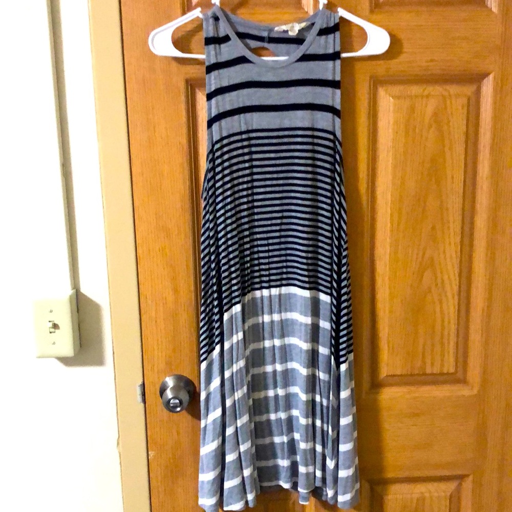 (M) soft and sexy American eagle striped dress